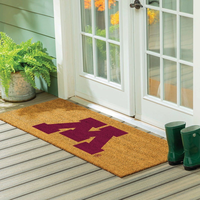 Très grand tapis couleur coco 60 po x 24 po University of Minnesota