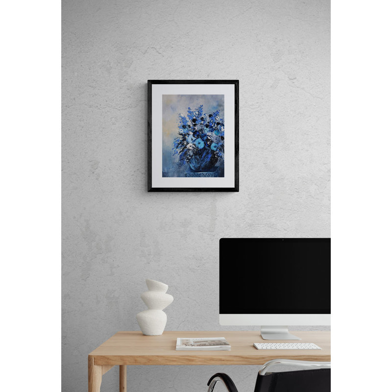 «Blue Still Life» par Pol Ledent - peinture encadrée, H 20 po x l 16 po