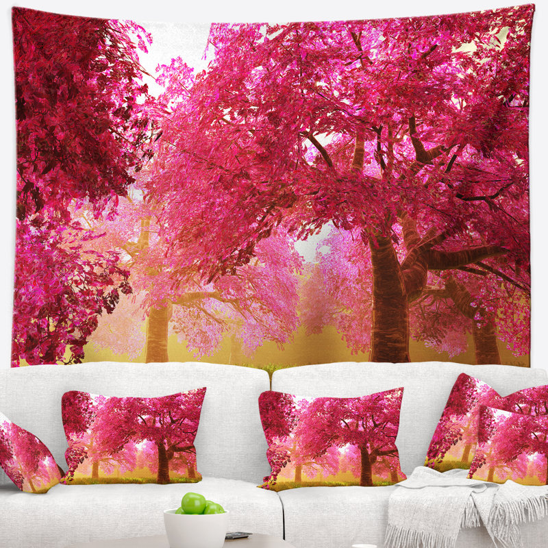 Tapisserie mystérieuse «Red Cherry Blossoms», H 32 po x l 39 po