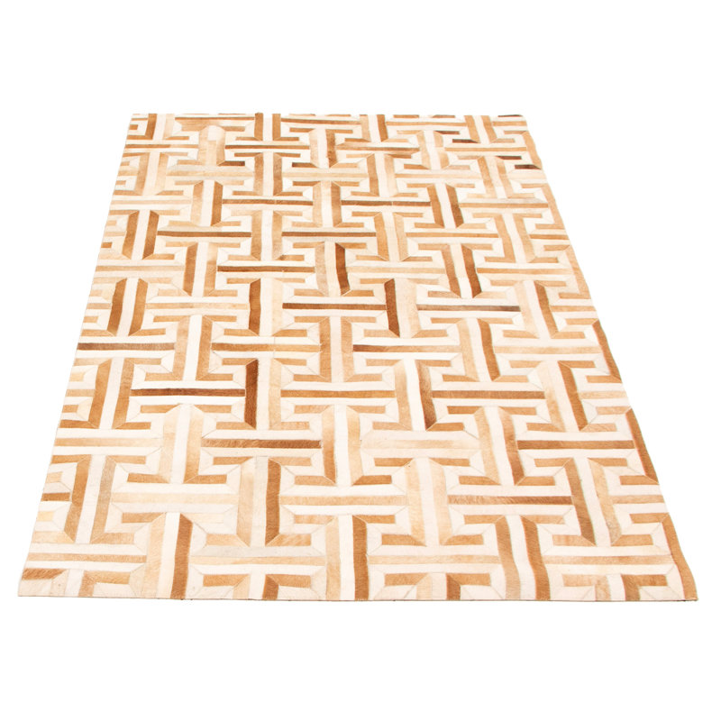 Tapis brun clair en cuir de vache fabriqué à la main Guthki