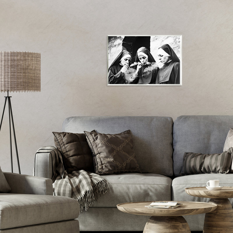 Plaque murale "Les Nonnes qui fument", design par Decent Exposures, H 10 po x l 15 po