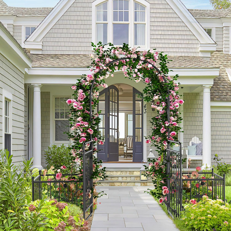 Tonnelle de jardin avec barrière et jardinières, mariage