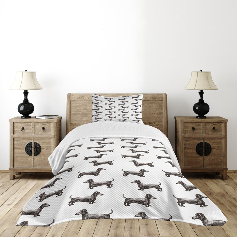 White Quilted Twin Bedspread Set with Dachshund Pattern