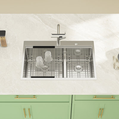Évier de cuisine encastré L 33 po x l 22 po, double station de travail 60/40 en acier inoxydable avec grille d'évier, planche à découper, passoire et crépine