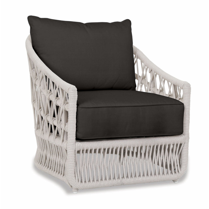 Chaise de patio avec coussins Sunbrella Lucan, Tissage uni Sunbrella® Spectrum carbone