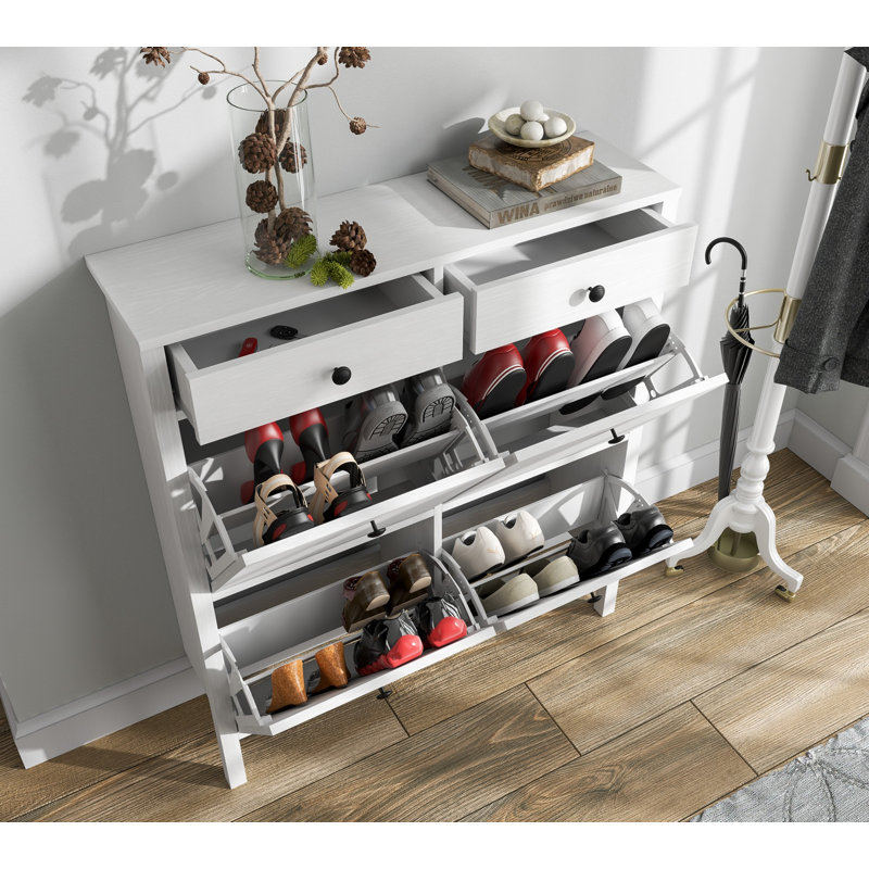 Armoire à chaussures élégante, finition blanche et bois, 39,8 po x 44,9 po x 11,2 po | 100% panneau de particules enduit de mélamine, épaisseur de 0,7 pouce | Tablettes multiples, fixation murale, pieds en panneau de fibres à densité moyenne et poignées en métal | Parfait pour ranger les chaussures
