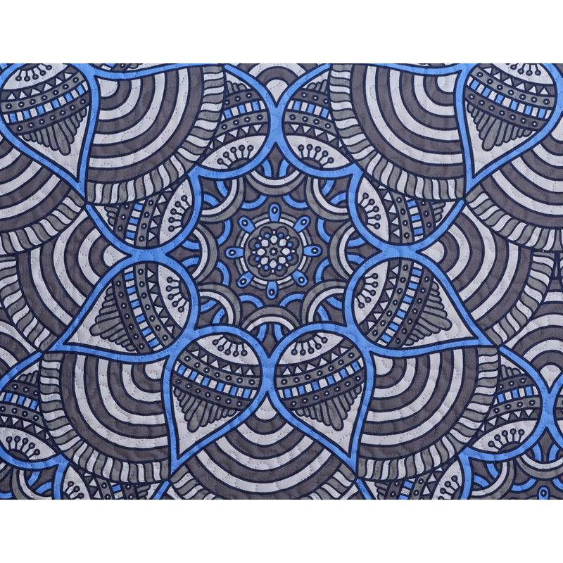 Polyester Percale Geometric Shapes Quilt, King Quilt + 2 Shams
