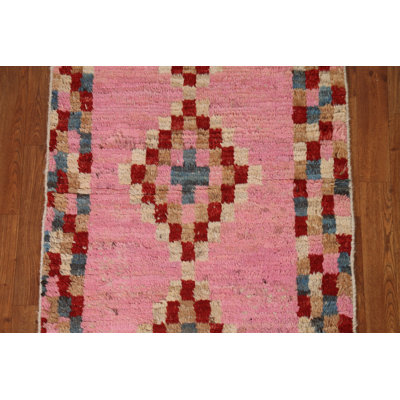 Tapis de couloir unique en laine rose 2 pi 9 po x 9 pi 4 po One Age