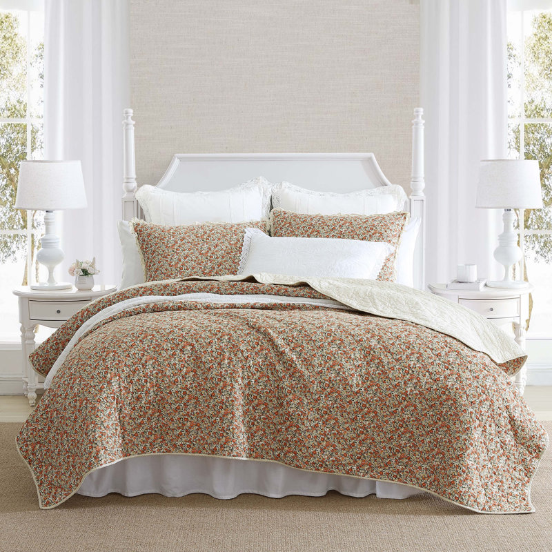 Laura Ashley Loveston Red Cotton Reversible Quilt Set, King Quilt + 2 King Shams
