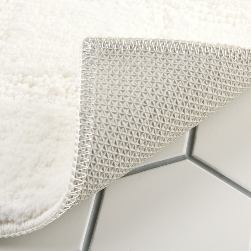 TOWN & COUNTRY EVERYDAY Ultra Plush Solid Tufted Windowpane Machine Washable Bath Mat 20"x32", Blanc