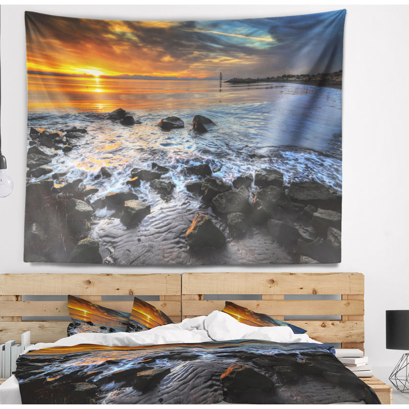 Tapisserie paysage coucher de soleil sur la côte rocheuse de l'océan, H 32 po x l 39 po