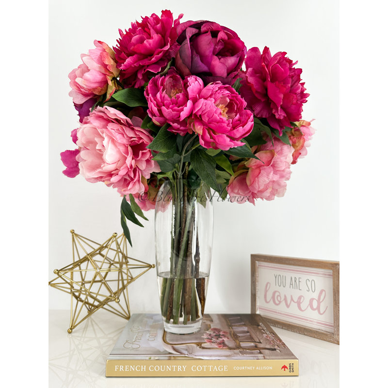 Grande et élégante pivoine rose / magenta