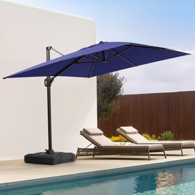 Outdoor Cantilver Umbrella With Weighted Base