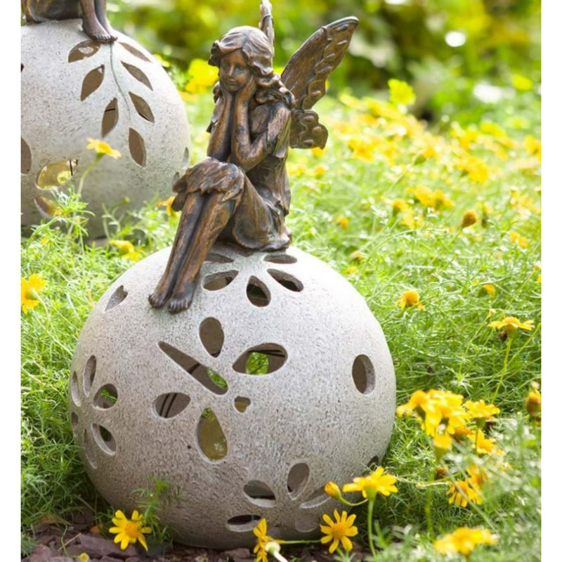 Statue de jardin féerique à lumière solaire Daydreaming