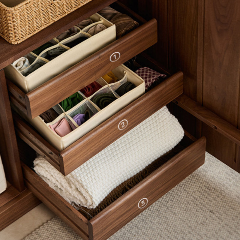 Simple And Modern Wardrobe