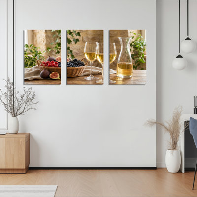 Ensemble de 3 tableaux sur toile tendue représentant des natures mortes de fruits et de vin, pour la décoration de la cuisine et du salon.