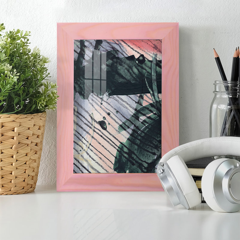 "Geraline Angled Spaces V", impression encadrée sur papier, H 6 po x l 4 po x P 1 po, Rose
