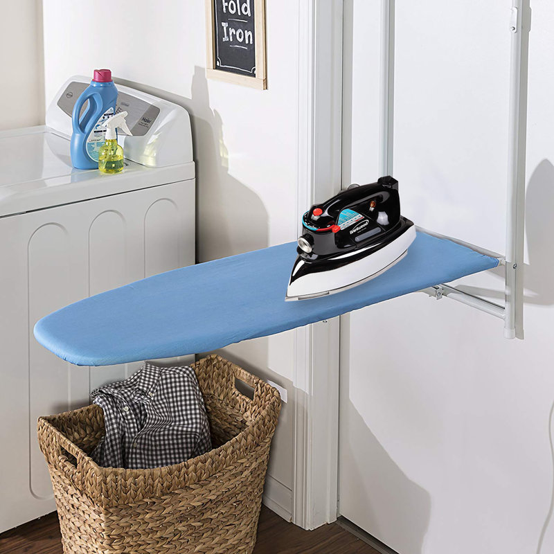 Brentwood Black and Chrome Classic Steam Iron