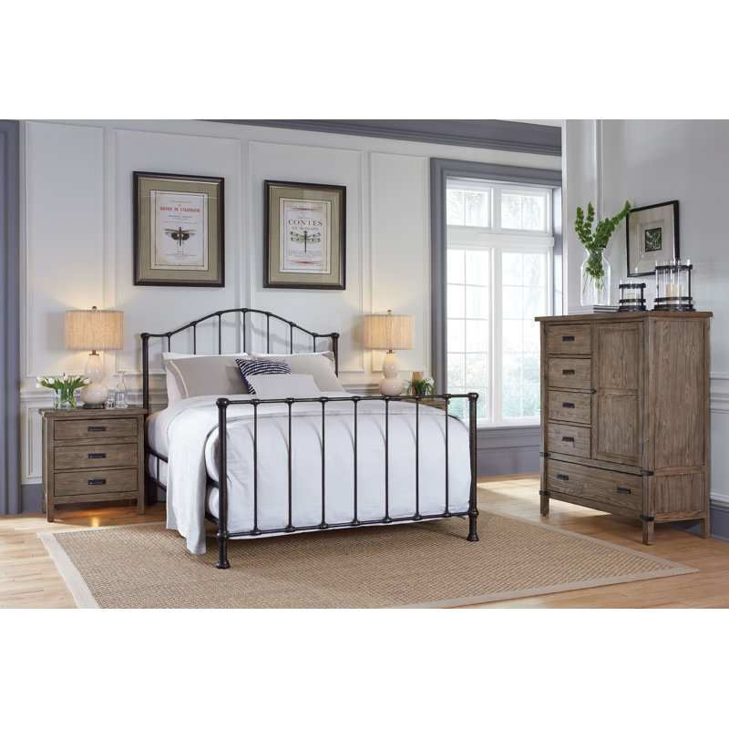 Jensiel Metal Scalloped Bed, King
