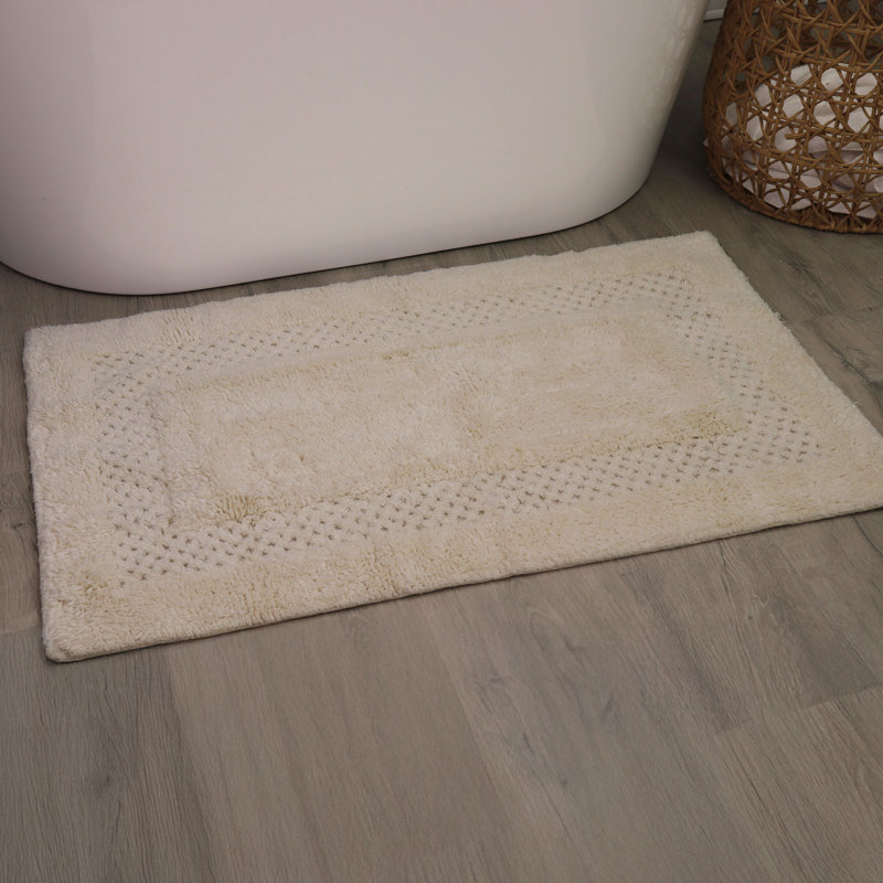 Antigona Soft Bath Rug, Ivory, 24" W x 40" L