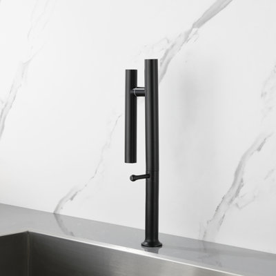 Colour Single-handle Bathroom Faucet with Drain Assembly