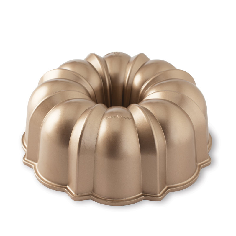 Nordic Ware Original ProCast Bundt Non-Stick Round Pan, Toffee