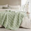 1 jeté en fourrure froncée 50 x 60 po vert sauge-126144105