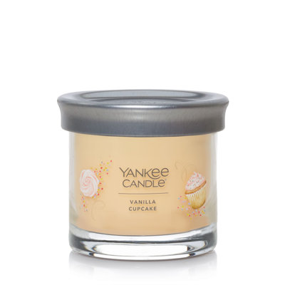 Signature Vanilla Cupcake Scented Tumbler Candle