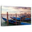 Gondoles de Venise au coucher du soleil-107703866