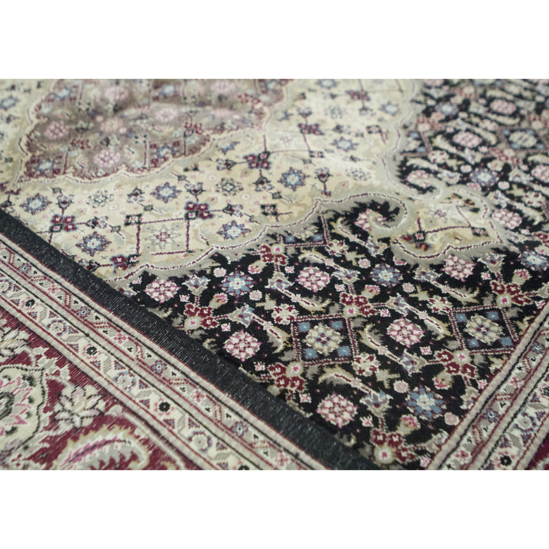 Jahan Wool Oriental Area Rug, Rectangle 3'9" x 5'9"