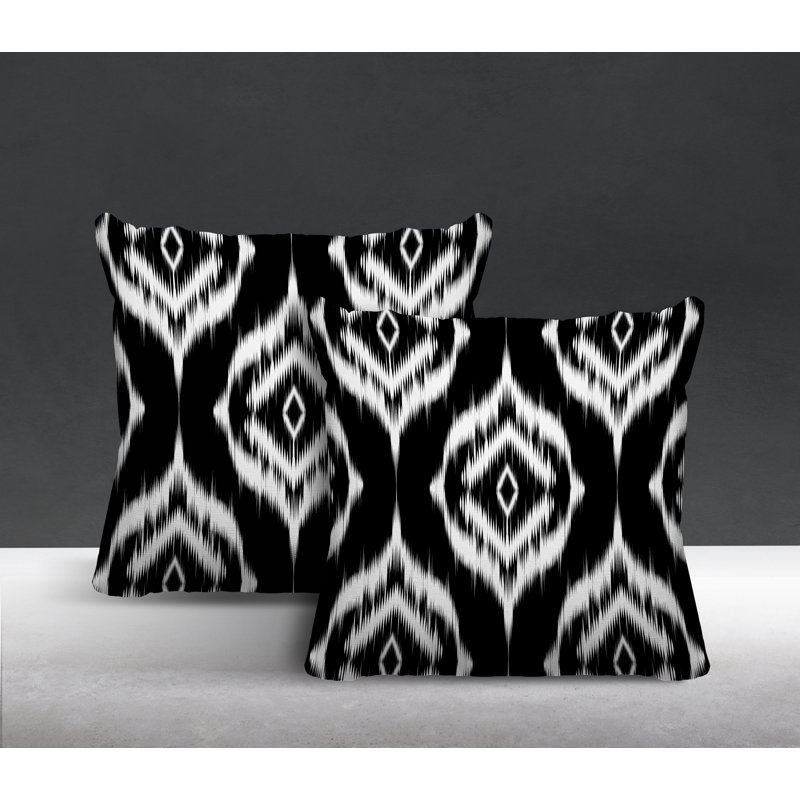 Coussin décoratif intérieur / extérieur Ikat, L 19 po x H 19 po, Noir