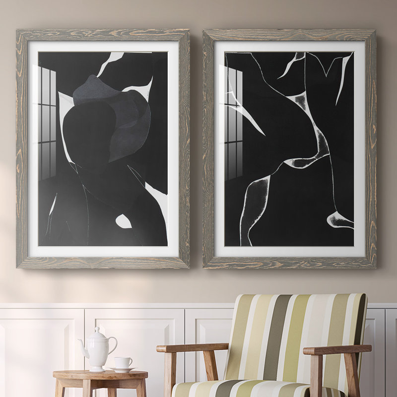 «Night Bloom I», reproduction encadrée de qualité supérieure - prête à être accrochée, H 27,5 po x l 75 po x P 1,5 po, Gris