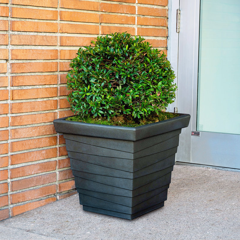 Pot à fleurs en plastique Saskatia, H 16 po x l 16 po x P 16 po, Ardoise