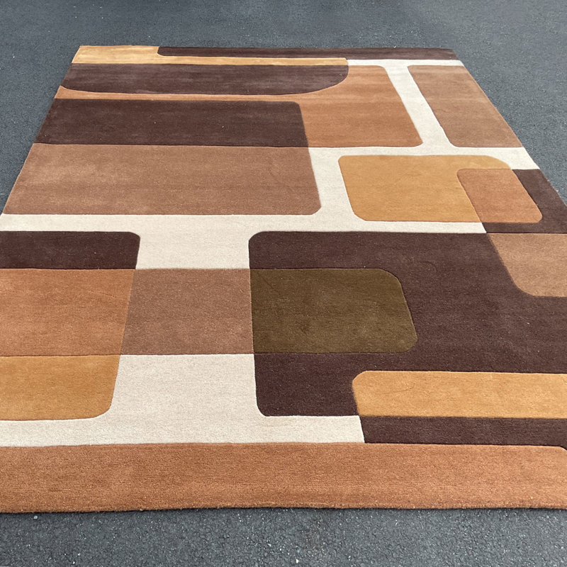 Tapis brun / gris / bleu touffeté à la main