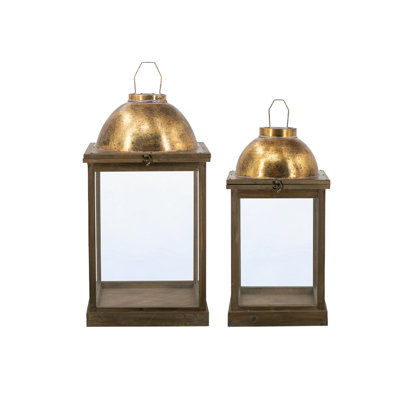 Lanterne brune en bois avec panneaux de verre transparents