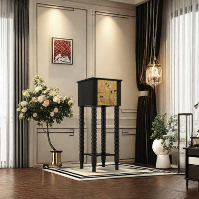 Armoire décorative simple et pratique de style français