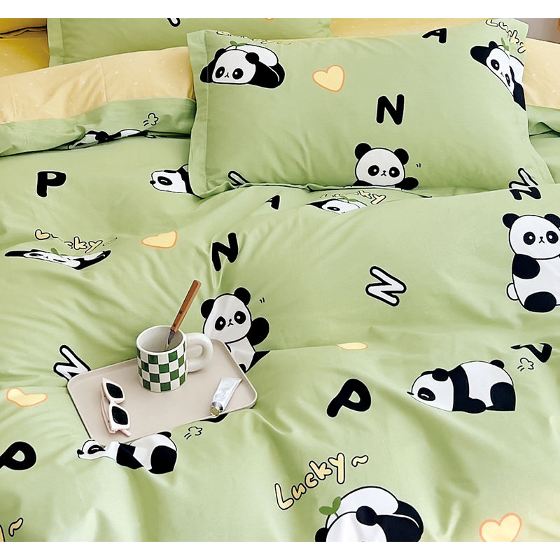 Children's Cotton Twill Wild Life Comforter, Queen Comforter + 2 Standard Shams