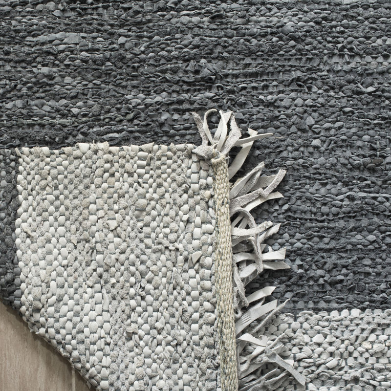 Tapis de couleur unie en coton tissé à la main gris foncé Exley, Rectangle 6 pi x 9 pi