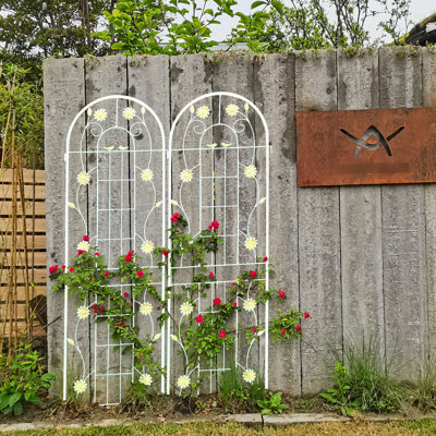 4 treillis 71 po x 19,7 po en métal, blanc crème antirouille, support pour fleurs d'extérieur, s'assemble facilement pour les pois, treillis de jardin en métal 71 po x 19,7 po, extérieur blanc, support pour concombre, rose