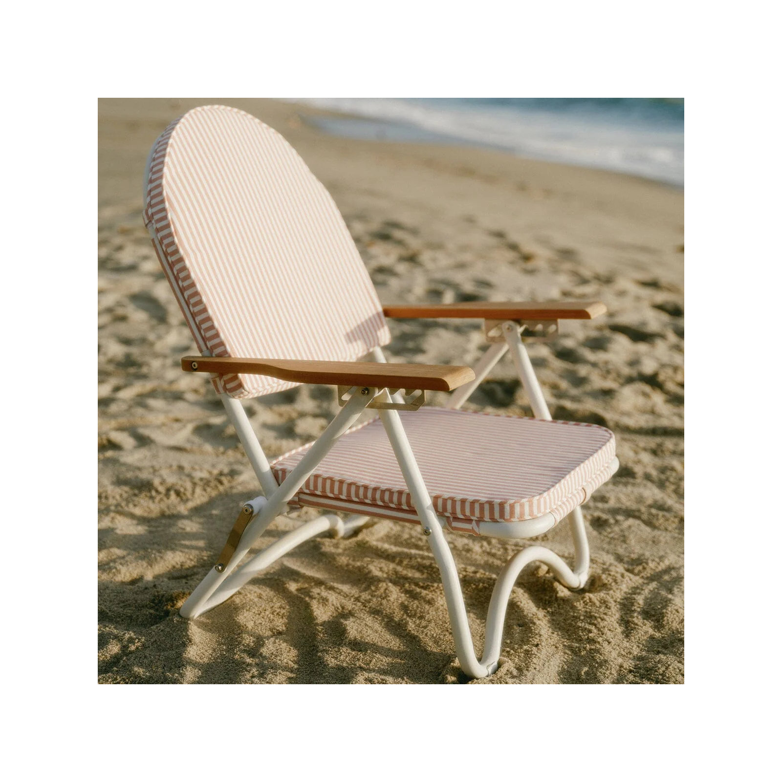 Pam Reclining Beach Chair with Cushion, Pink
