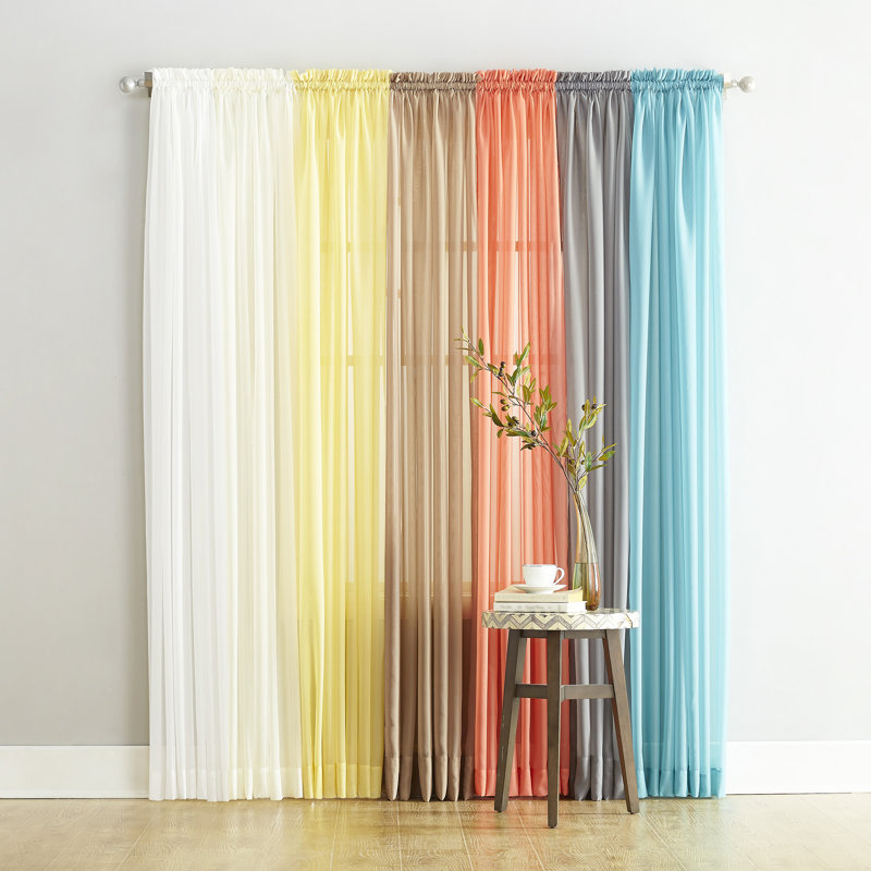 Panneau de rideau transparent avec passe-tringle Wayfair Basics® Albia, L 59 po x L 108 po, Blanc