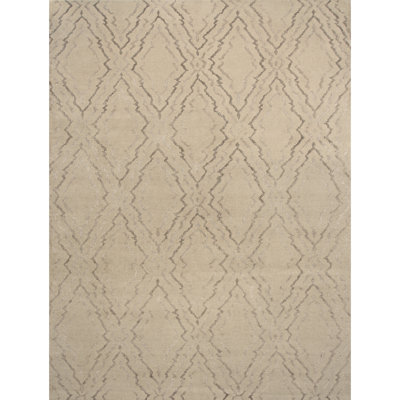 Geometric Area Rug in Light Brown/Cream