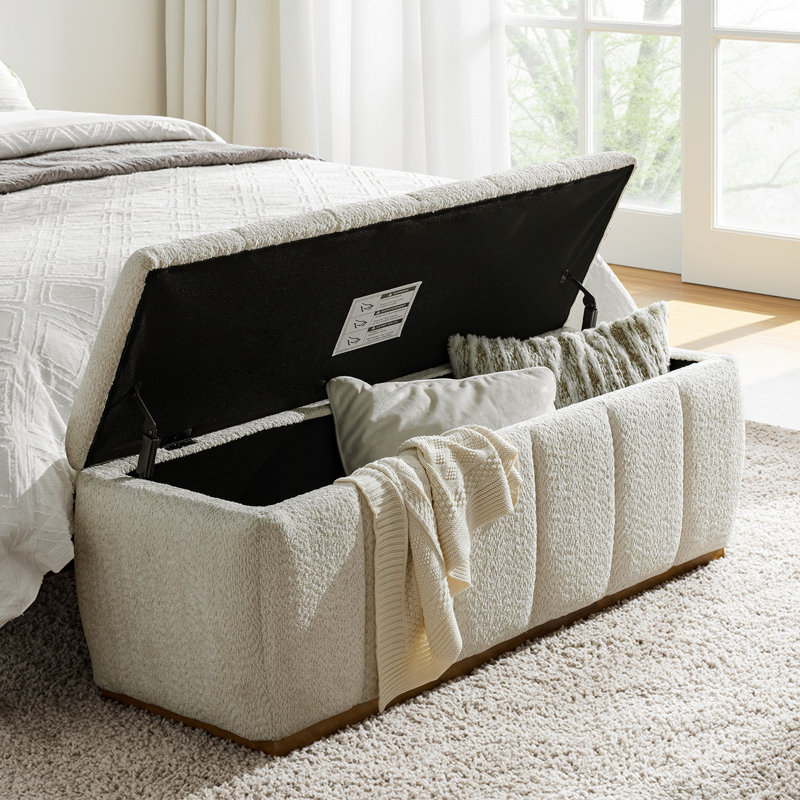 Banc de rangement recouvert de tissu d'ameublement en chenille avec base en bois massif Vanesa, Beige