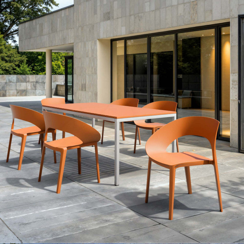 Chaise d'appoint simple en polypropylène - conception monobloc pour l'intérieur et l'extérieur, convient aux salons, salles à manger, jardins, terrasses et autres (ensemble de 4)