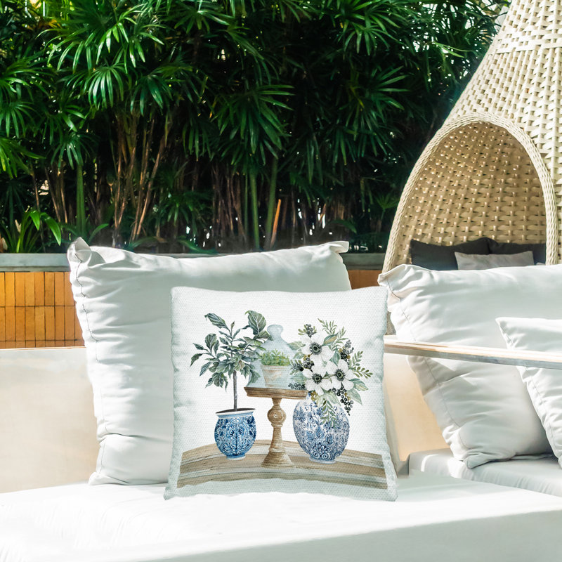 Coussin d'extérieur Blooming Flower Bouquet Dome par Cindy Jacobs