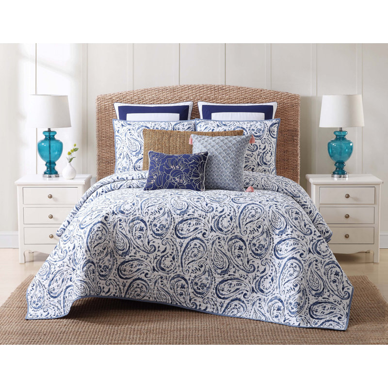 White Cotton Twin Quilt Set with Paisley Print