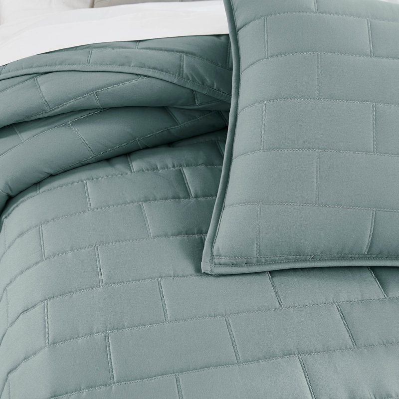 Southshore Fine Linens Brickyard Lightweight Oversized Quilt Set with matching shams, King/Cal. King Quilt + 2 King Shams
