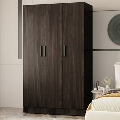  Armoire multi-rangement avec 3 portes et beaucoup de rangement