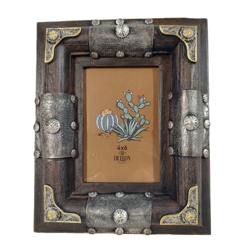 Searra Polyresin Faux Wood Border Western Rustic Concho 6” x 4” Standing Photo Picture Frame