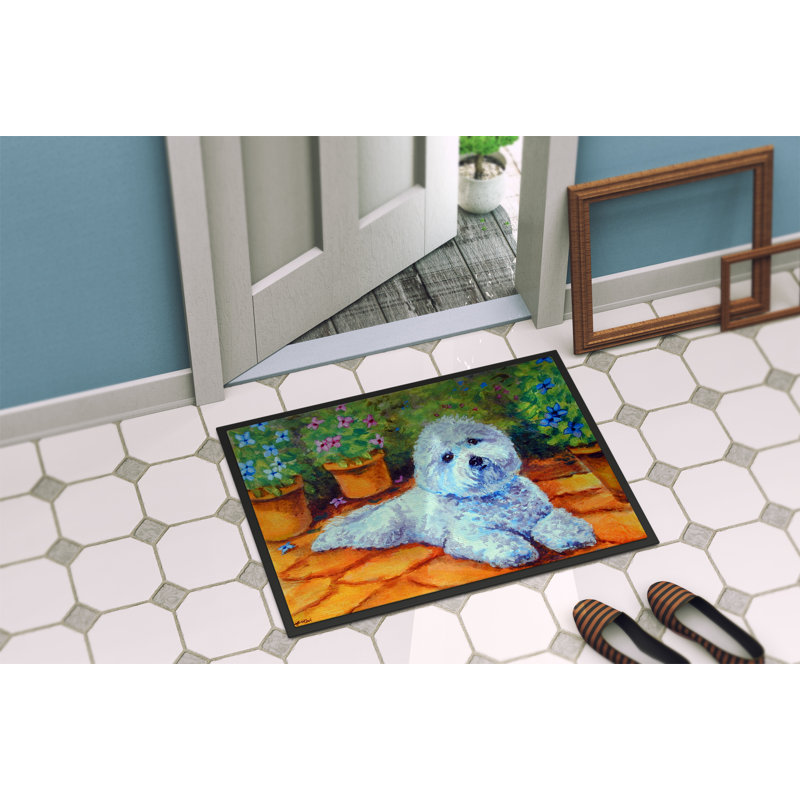 Tapis de porte d'extérieur antidérapant Ursina Bichon Frise sur le patio, Rectangle 1 pi 6 po x 2 pi 3 po